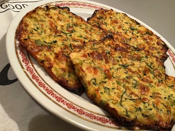 Cukkinis tortilla húsos raguval és cukkini salsával KETO Mediterrán